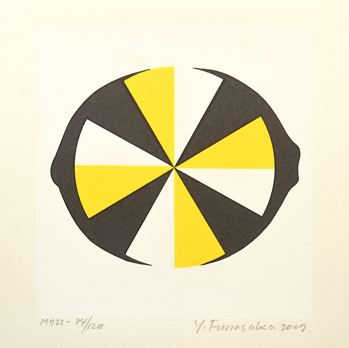 Lemon Black and White M722